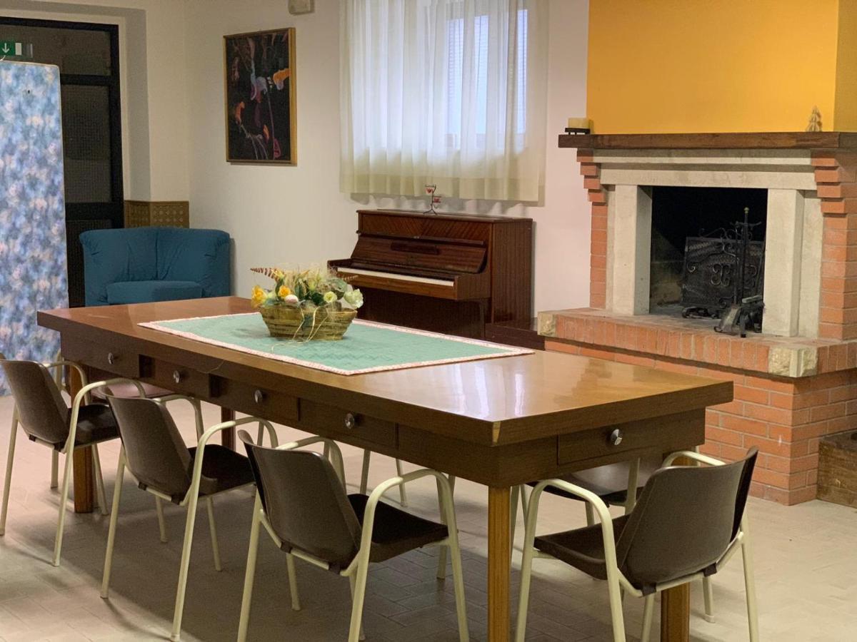 Stabat Mater Casa Di Preghiera Bed & Breakfast Valdragone ภายนอก รูปภาพ